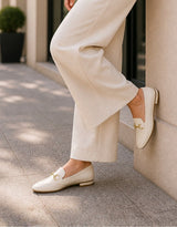 Mocassim Vizzano Bico Fino Elegante, Confortável e Versátil 1351.106